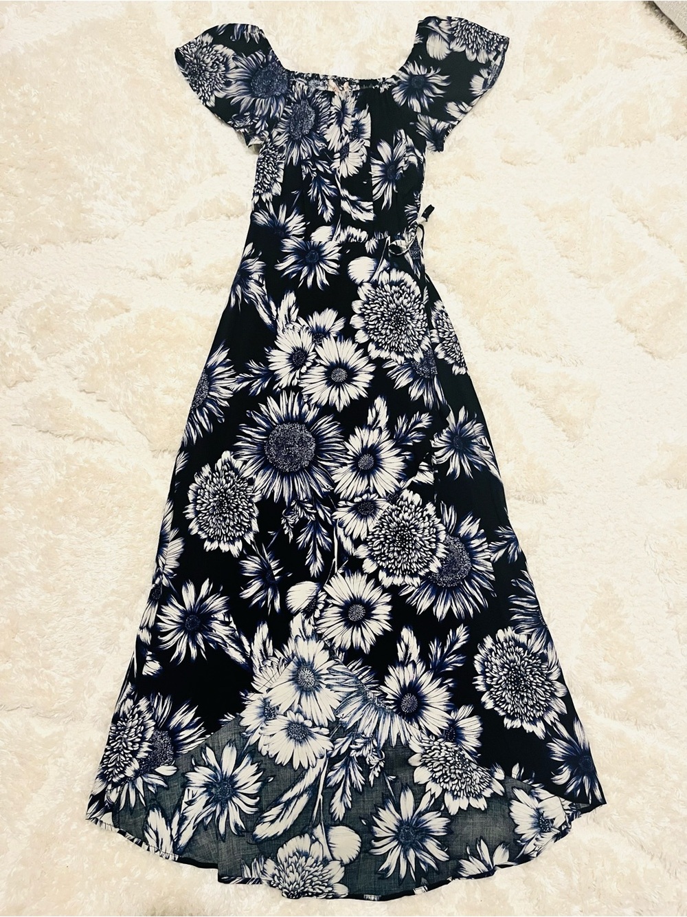 Band of Gypsies Black & White Floral Off-Shoulder Maxi Dress Size XS